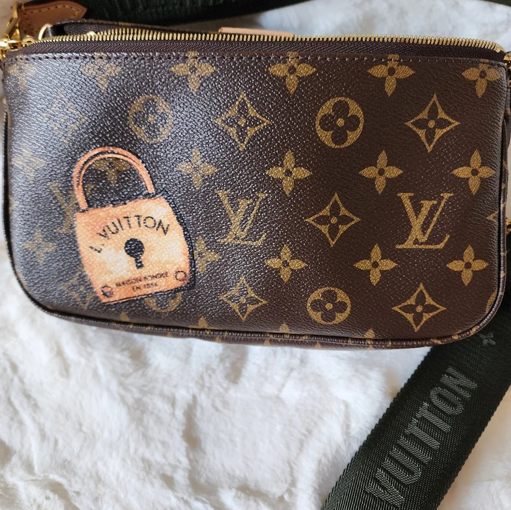 🎁SALE🎁LV world tour multipochette - Picture 5 of 14